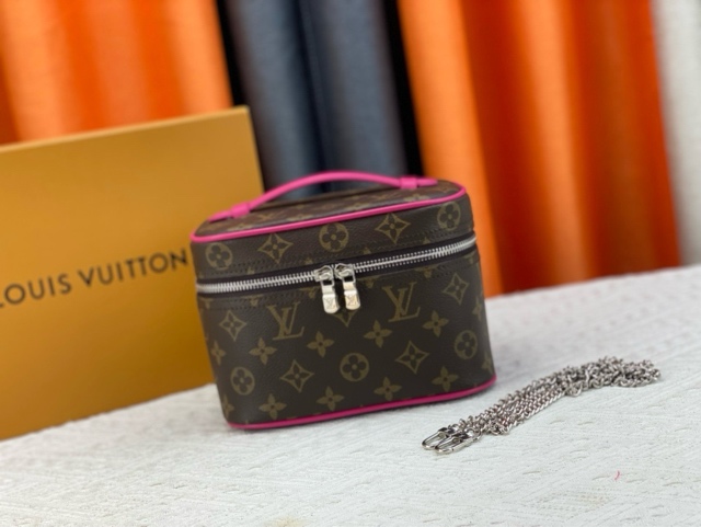 Louis Vuitton  M46766 rose red